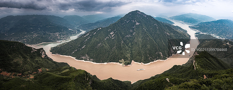 全景瞿塘峡图片素材