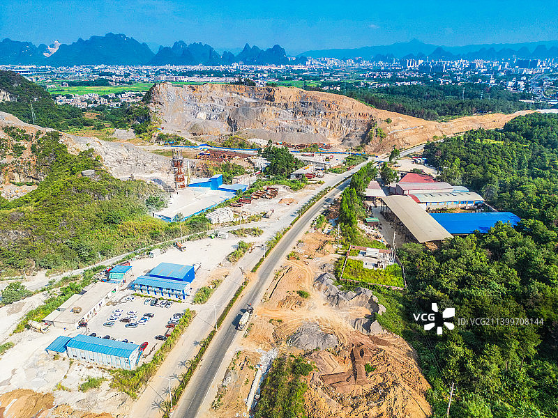 广西贺州平桂区的矿场图片素材