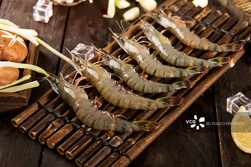 自助烤肉菜品海鲜鱼货黑虎虾柠檬生蚝海鲜合集西餐火盆烧烤合集图片素材