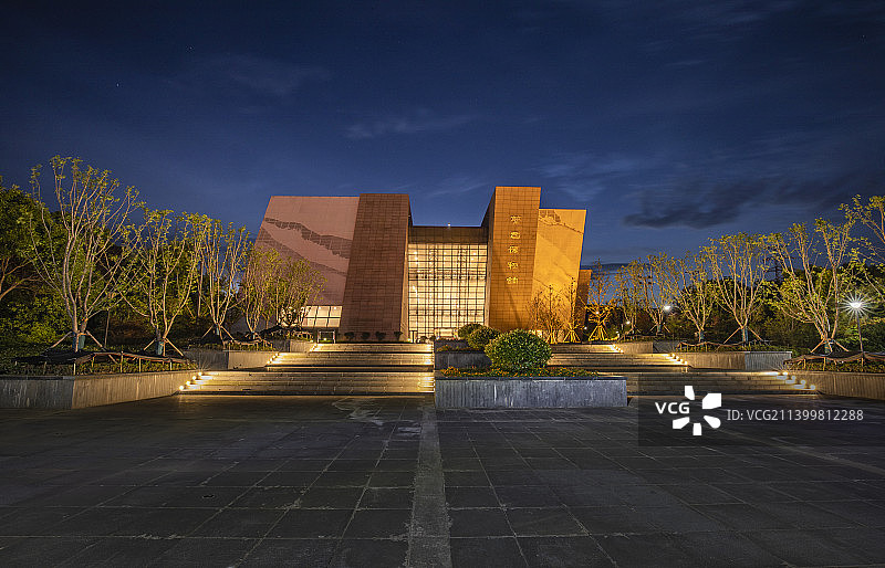 安徽芜湖繁昌博物馆日落夜景图片素材