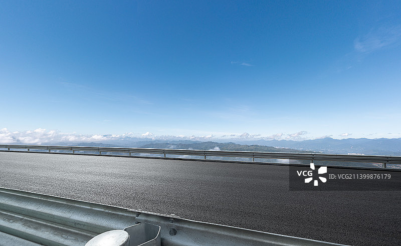 户外山区道路地面图片素材