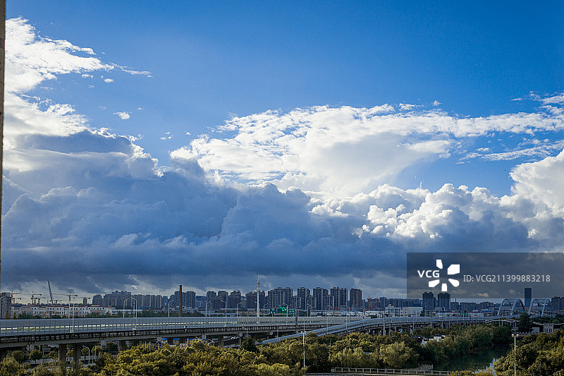 台风天壮观多云天空图片素材