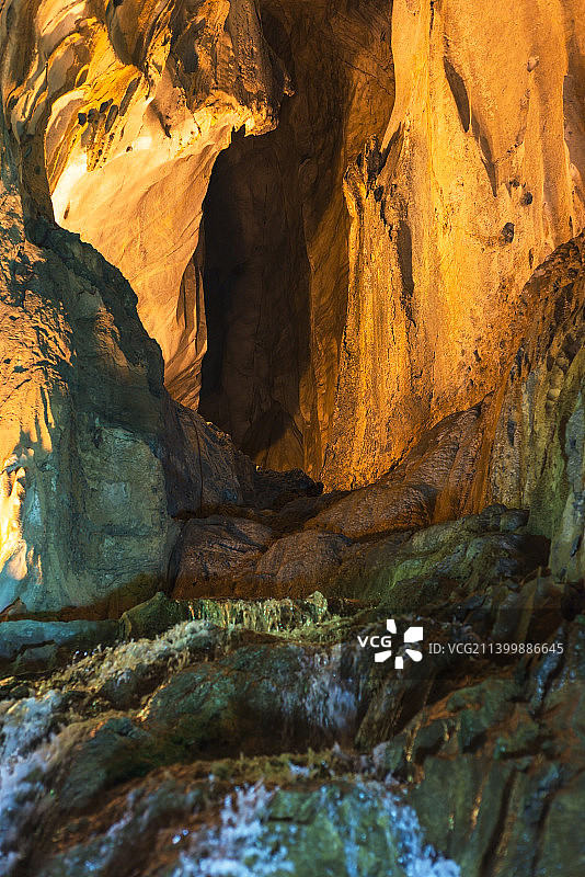 马来西亚雪兰莪州黑风洞岩石景观图片素材