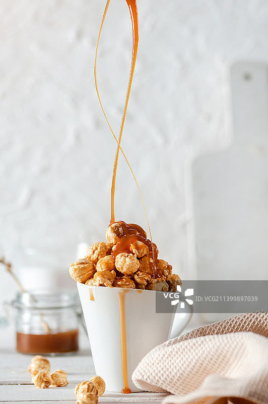 拉脱维亚：餐桌甜点特写图片素材