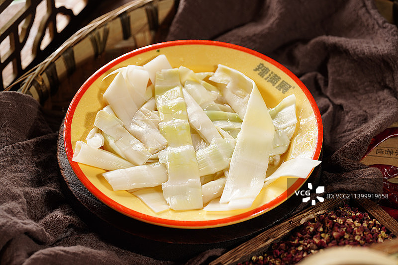 中式复古 怀旧氛围感 一百种火锅菜品 窗格 小碗菜 火锅合集全家福图片素材