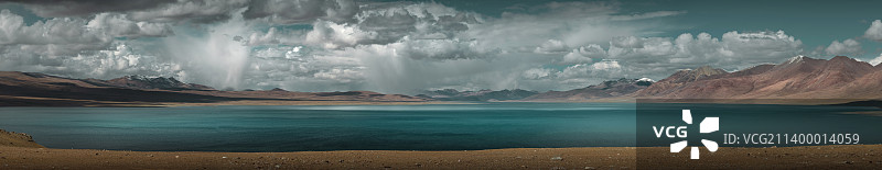 阿里高原湖泊与天空图片素材