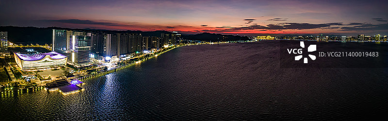 广东汕头南滨路夜景图片素材