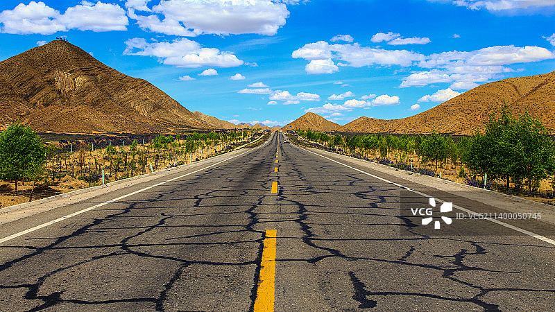 新藏公路阿里段小景图片素材