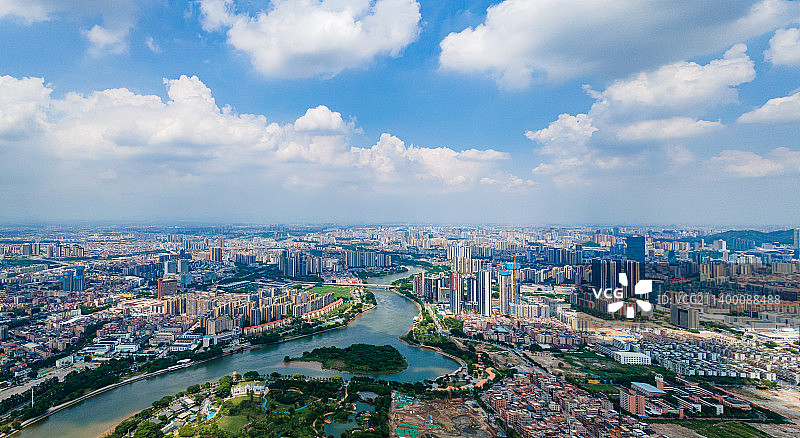 东莞东江两岸和万江城市天际线风光航拍图片素材