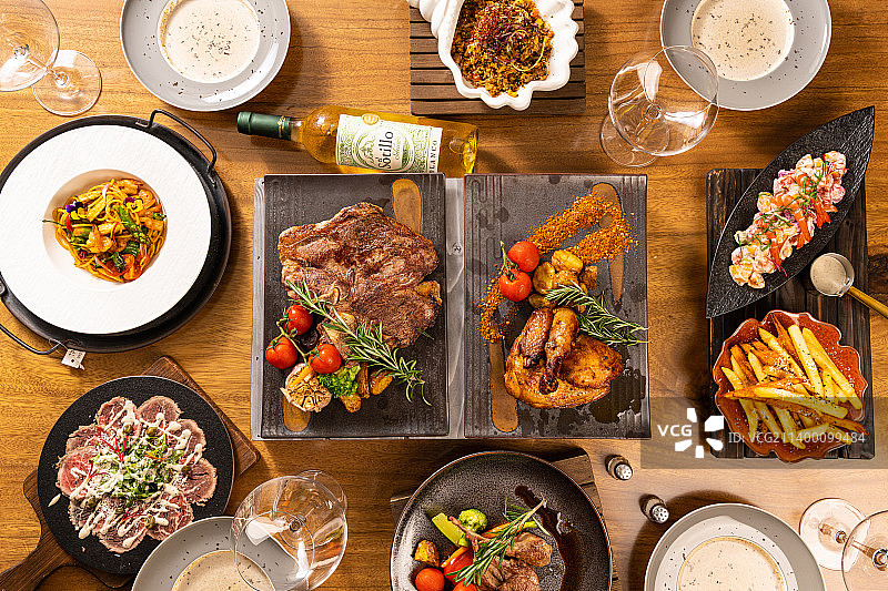 西餐 西方美食 烤牛排 餐酒吧 精酿啤酒 美式粗犷烤肉 T骨牛排 西式烤鸡 烤春鸡 奶油蘑菇汤 海鲜图片素材