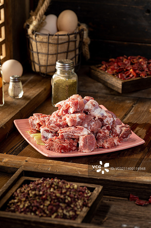 鸡杂火锅,香辣乌鸡火锅,泡椒鸡,火锅鸡,鲜锅鸡,火锅菜品,传统复古风,火锅耗儿鱼,鸡肾,桂花糕,包子图片素材