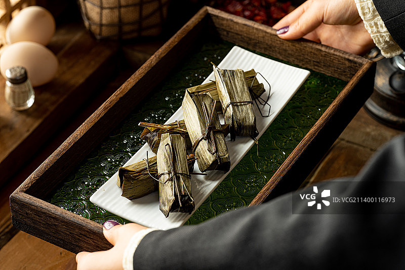 鸡杂火锅,香辣乌鸡火锅,泡椒鸡,火锅鸡,鲜锅鸡,火锅菜品,传统复古风,火锅耗儿鱼,鸡肾,桂花糕,包子图片素材