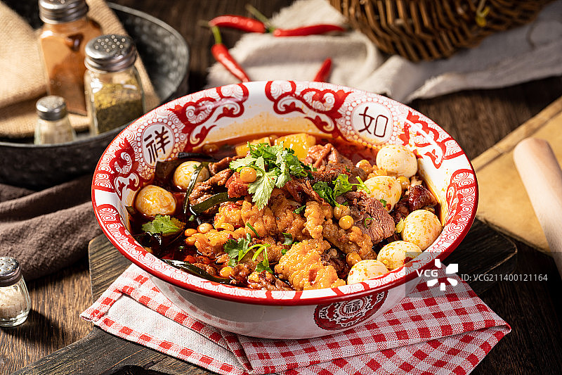 成都经典冒菜,火锅冒菜,麻辣烫,火锅菜,冒烤鸭,巷子里的美食,冒菜外卖,肥牛卷,鸭血,牛皮豆干,火锅图片素材