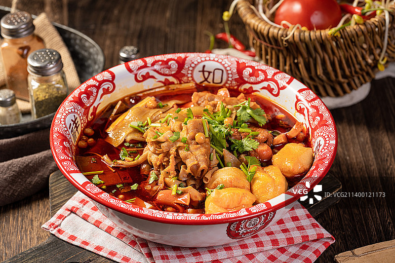 成都经典冒菜,火锅冒菜,麻辣烫,火锅菜,冒烤鸭,巷子里的美食,冒菜外卖,肥牛卷,鸭血,牛皮豆干,火锅图片素材