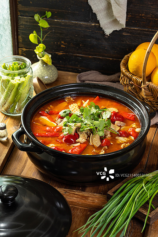 云南传统美食,傣家菜,东南亚菜,碳烤全鸡,云南手抓饭,菠萝炒饭,碳烤罗非鱼,中国风,云南特色美食合集图片素材