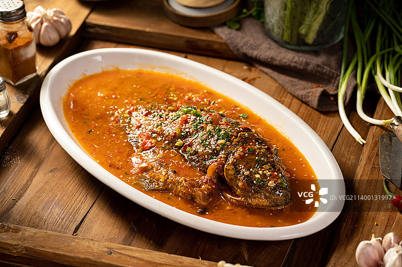 云南传统美食,傣家菜,东南亚菜,碳烤全鸡,云南手抓饭,菠萝炒饭,碳烤罗非鱼,中国风,云南特色美食合集图片素材