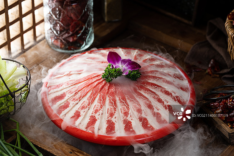 中式复古怀旧风 四川火锅 重庆老火锅 火锅菜品 水牛毛肚 麻辣牛肉 嫩牛肉 鸭肠 雪花牛肉 火锅合集图片素材