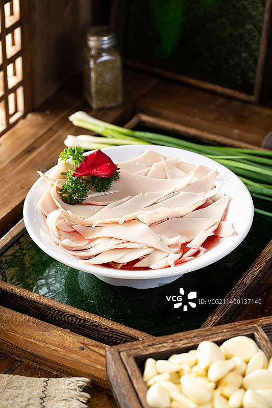 中式复古怀旧风 四川火锅 重庆老火锅 火锅菜品 水牛毛肚 麻辣牛肉 嫩牛肉 鸭肠 雪花牛肉 火锅合集图片素材