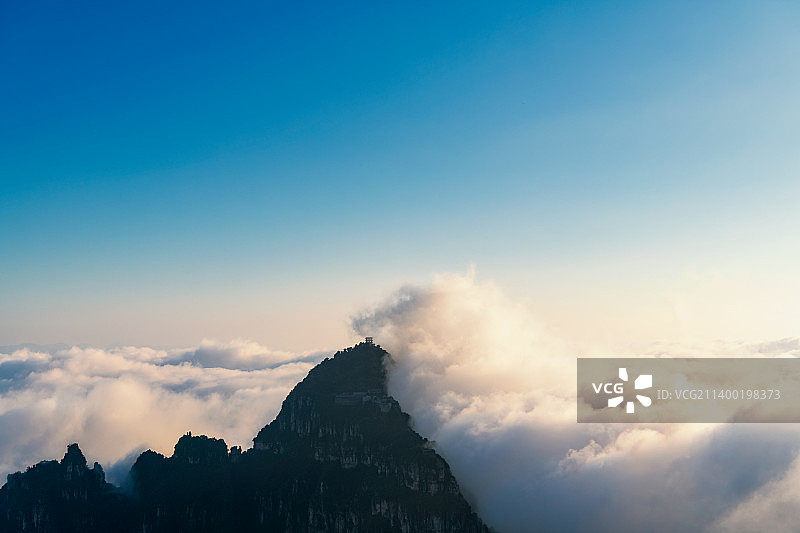 太行山脉河南省新乡段辉县沙窑乡小井村轿顶山景区夏季云海户外风光图片素材