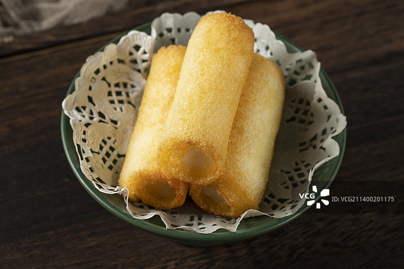 广东佛山顺德大良传统特色小吃美食炸牛奶图片素材