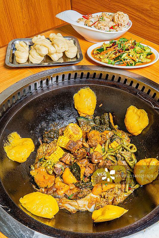 美食大丰收铁锅炖 排骨图片素材