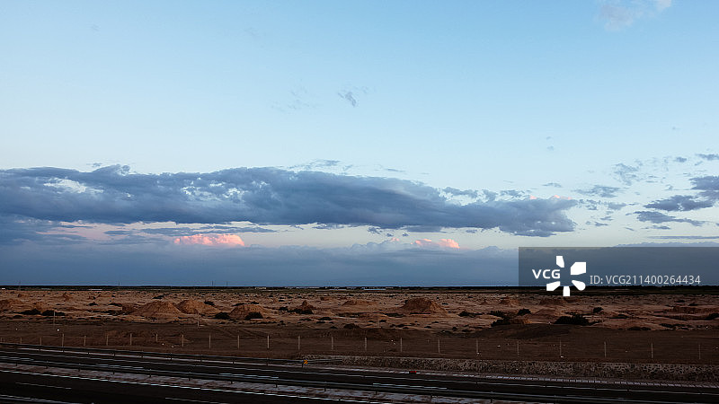 河西走廊日落黄昏图片素材