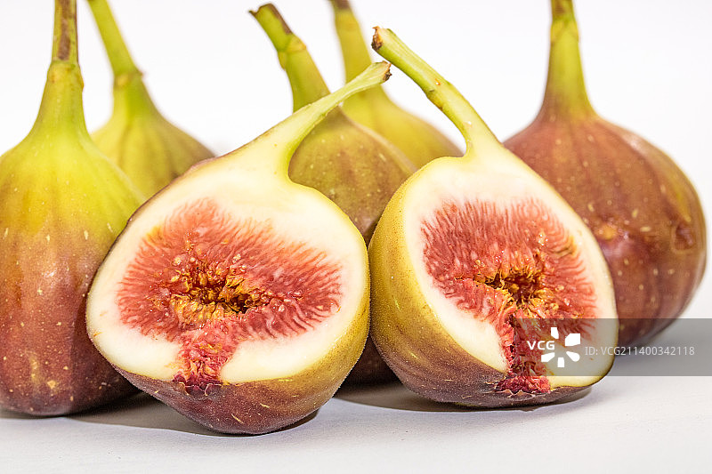 成熟诱人的新鲜无花果果子图片素材