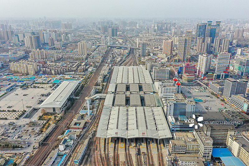 航拍河南郑州火车站 铁路枢纽郑州站图片素材