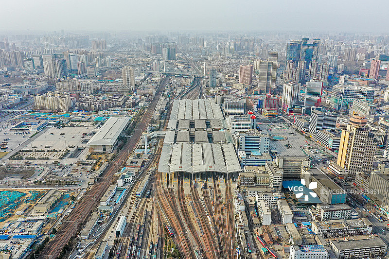航拍河南郑州火车站 铁路枢纽郑州站图片素材