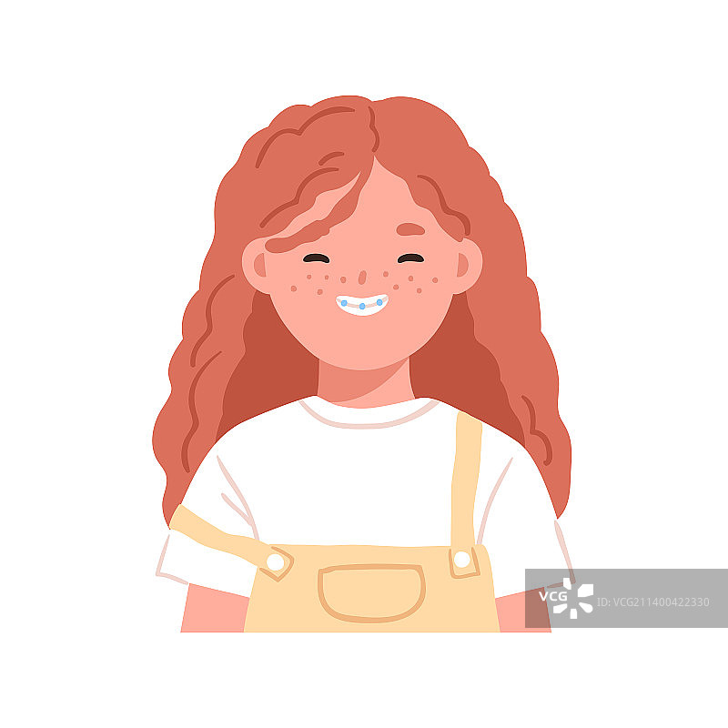 快乐的女孩头像：可爱又爱笑的红发图片素材