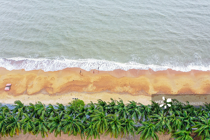 航拍海南海口假日海滩旅游景区 椰树沙滩图片素材