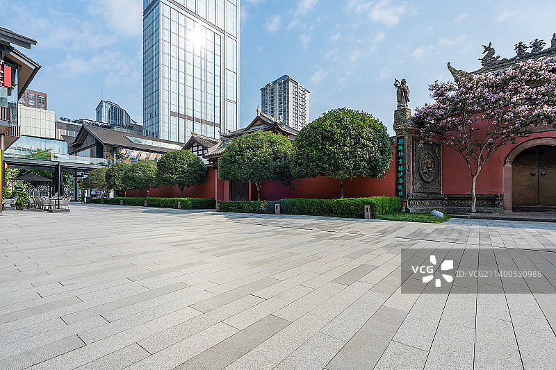城市商业街广场与古建筑图片素材