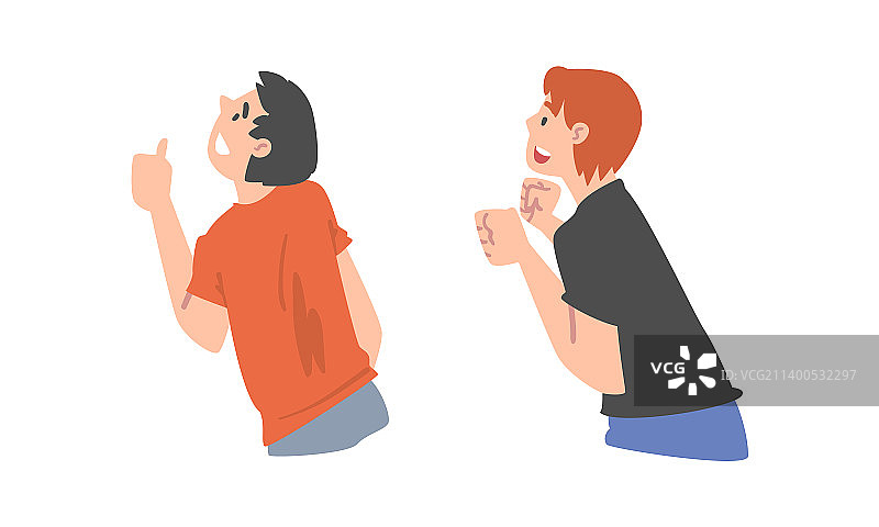 兴奋的男性粉丝关注着人们图片素材