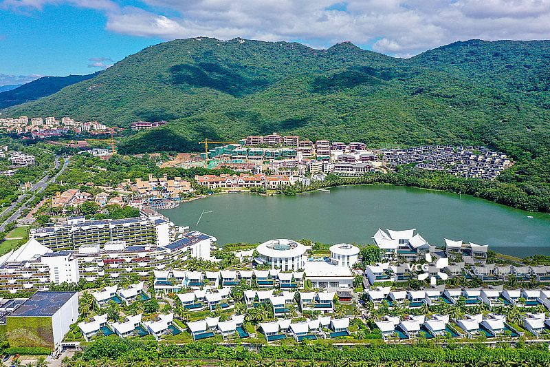 航拍海南三亚亚龙湾热带天堂森林公园 亚龙湾国家旅游度假区图片素材