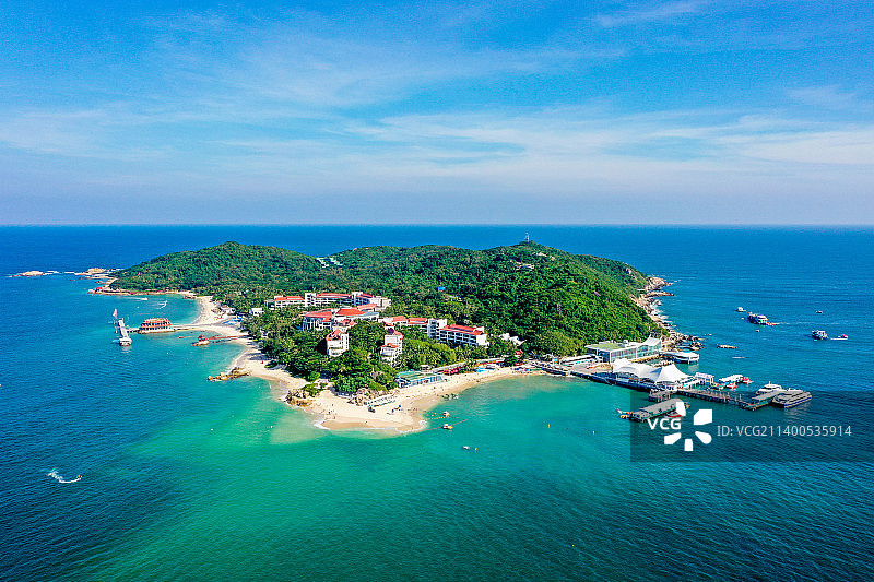 航拍海南三亚蜈支洲岛旅游区 海景度假区风光图片素材