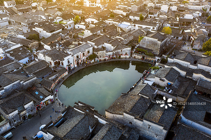 安徽黄山宏村古村落月沼图片素材