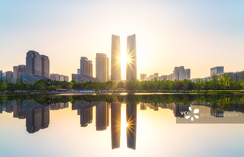 四川省成都市金融城交子公园周边现代建筑落日风光图片素材