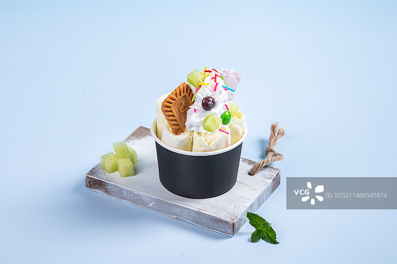 哈密瓜炒酸奶卷图片素材