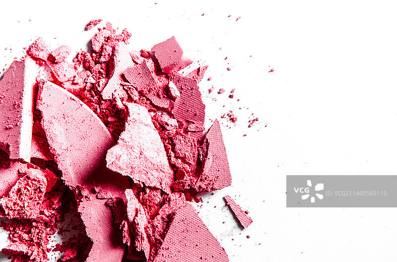 白色背景上的碎眼影图片素材