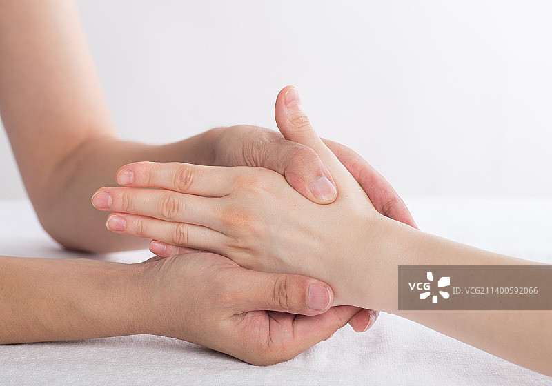 手掌穴位按摩图片素材