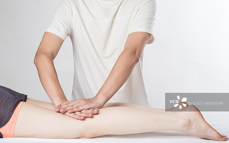 腿部按摩图片素材