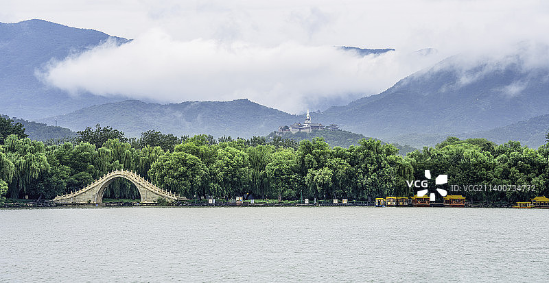 颐和园西堤雨后云雾风光图片素材