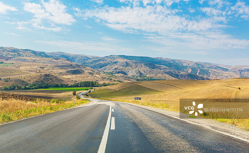 土耳其安娜托利亚高原公路图片素材