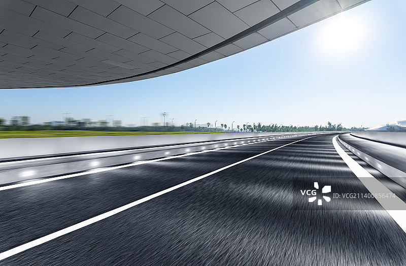 城市建筑天空背景汽车广告背景图图片素材