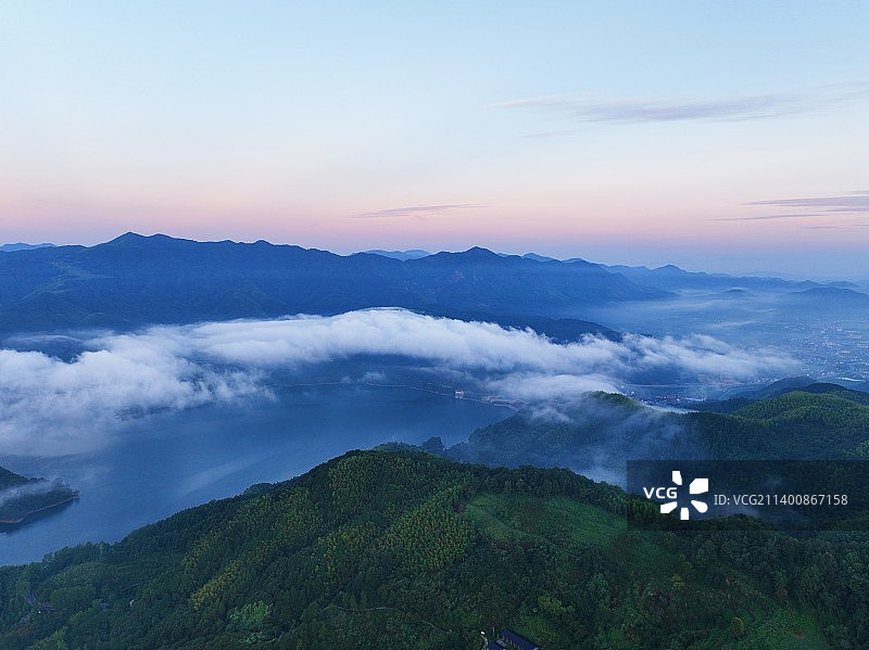 诗画江南 山水浙江 诸暨石壁湖云雾图片素材