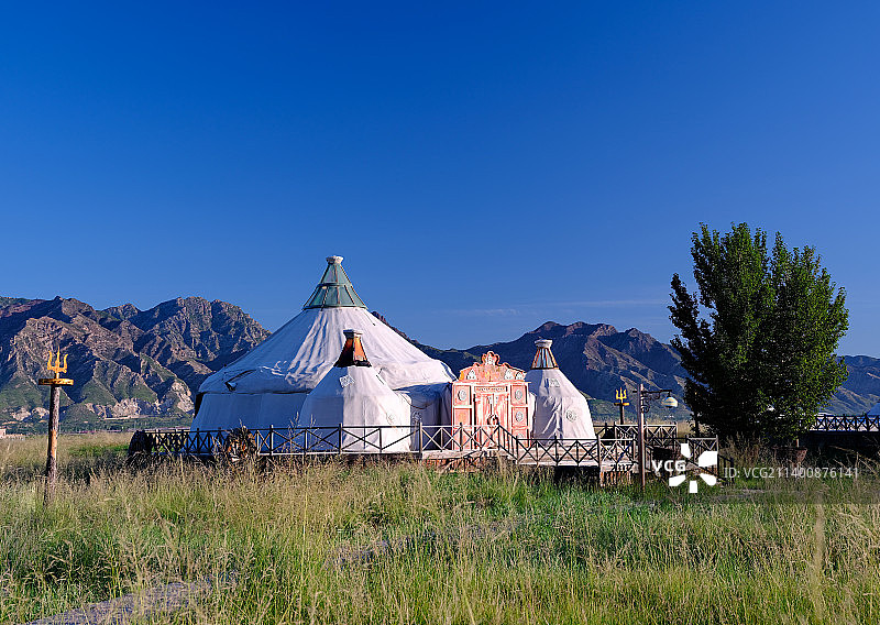 哈素海，敕勒川草原，蒙古包。大青山。图片素材