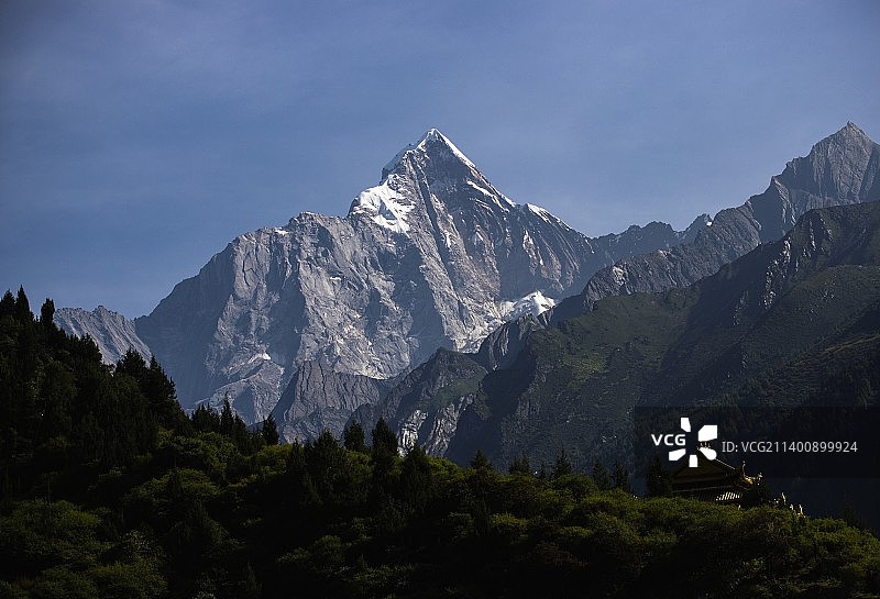 四姑娘山幺妹峰图片素材