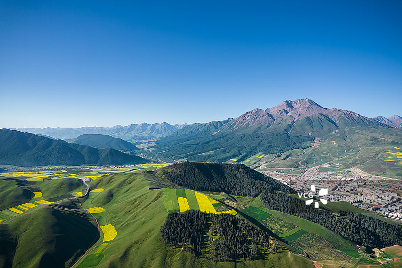 远眺祁连阿咪东索（牛心山）图片素材