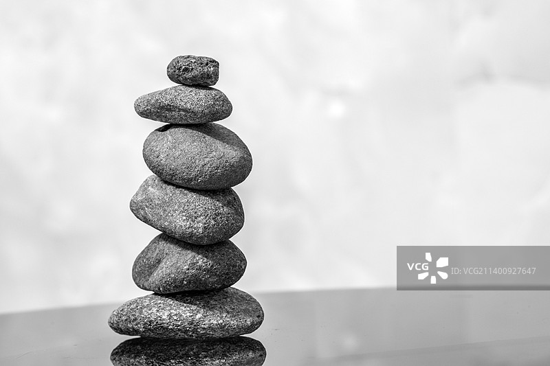 平衡堆栈的鹅卵石极简画面图片素材