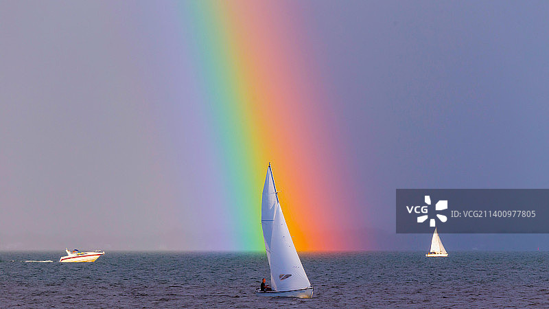 彩虹之帆图片素材